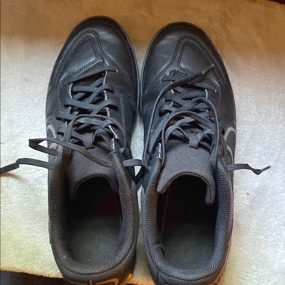Nike Black leather Sneakers with Sleek Design like new great condition - Picture 13 of 14